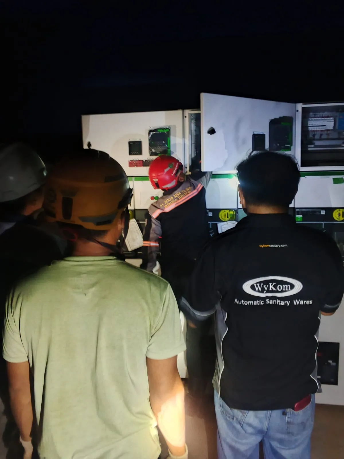 MAINTENANCE GARDU LISTRIK 